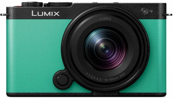Panasonic Lumix DC-S9 Aynasız Fotoğraf Makinesi